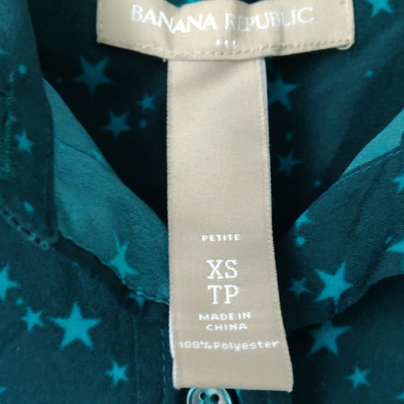 Banana Republic Green Star Blouse - Picture 2 of 3